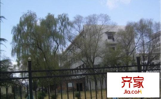 省高級人民法院宿舍外景圖