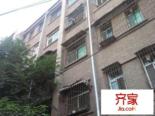 建南鐵路宿舍外景圖 