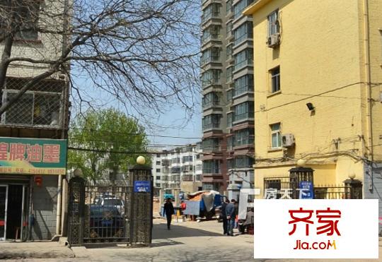 機(jī)械施工公司建南小區(qū)外景圖太原  