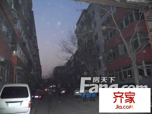 山西醫(yī)科大學(xué)家屬樓北院外景圖DSCN0703