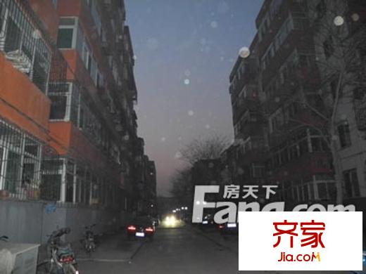 山西醫(yī)科大學家屬樓北院外景圖DSCN0708