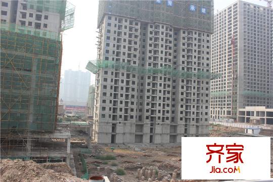 太原鳳凰城工地實(shí)景（2015-09-25）
