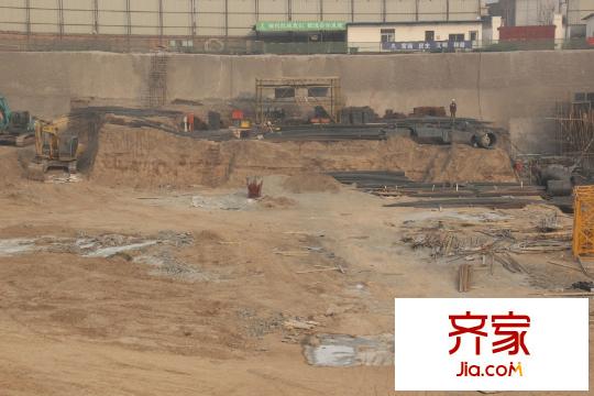 廣興?巔峰國(guó)際工地實(shí)景（2014.12.27）