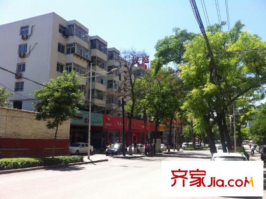 盛世華庭B6周邊-道路