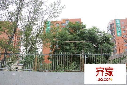 萬廈森鄰小區(qū)(2015-05-28)