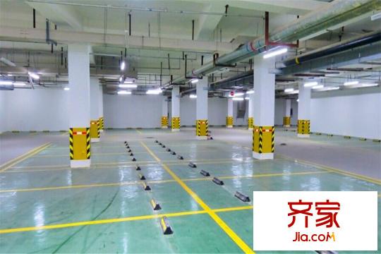怡?；ㄔ沸^(qū)停車場（2015-7-30）