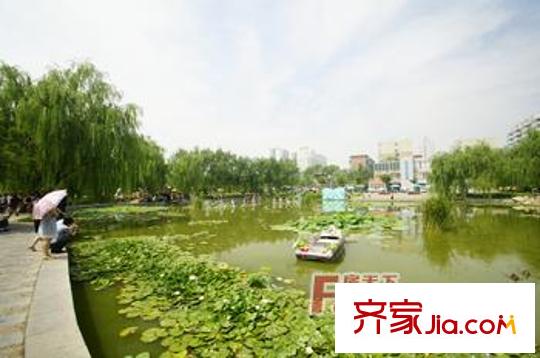 景鴻大廈向西50米 玉門河公園