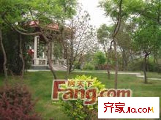 景鴻大廈向西50米 玉門河公園