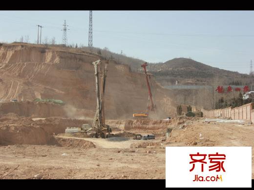 夏威夷北岸工地塔吊（2013.3.7）