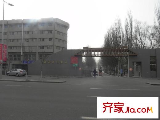 西吳御龍庭周邊山西財(cái)經(jīng)大學(xué)