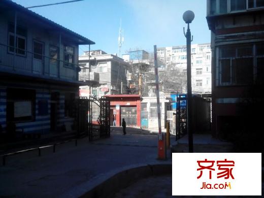 育龍?jiān)?></a>
					<div   id=