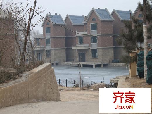 龍隱主體外立面（2013.2.18）