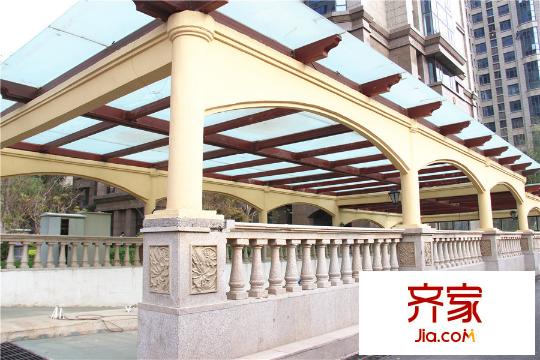 恒大華府小區(qū)車庫(kù)入口（2015-09-07）