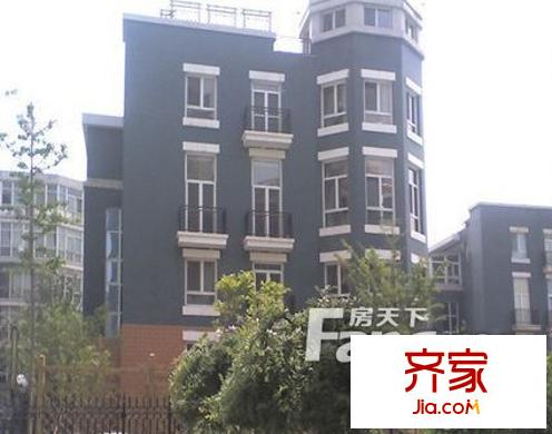 世方嘉園