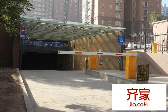 華峪東區(qū)停車(chē)庫(kù)（2014.11.5）