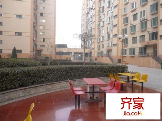君臨大廈外景圖 