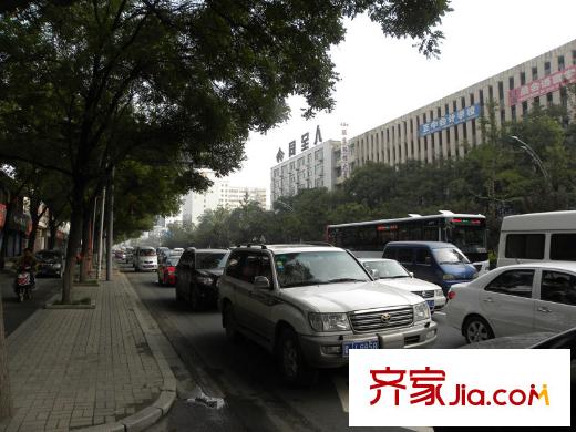 貴通潤園配套圖項(xiàng)目緊鄰的新建南路