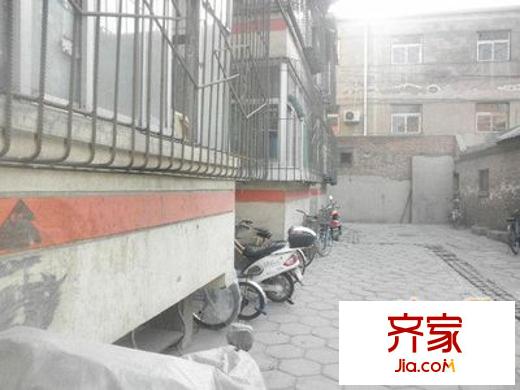 南內(nèi)環(huán)光學(xué)儀器廠宿舍外景圖 