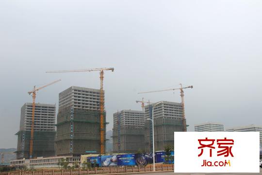 青島東方影都B區(qū)公寓工程進(jìn)展（2015-8-10）