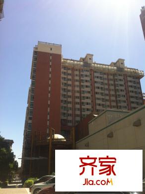 盛世華庭B6小區(qū)內(nèi)部實景（2013.5.29）