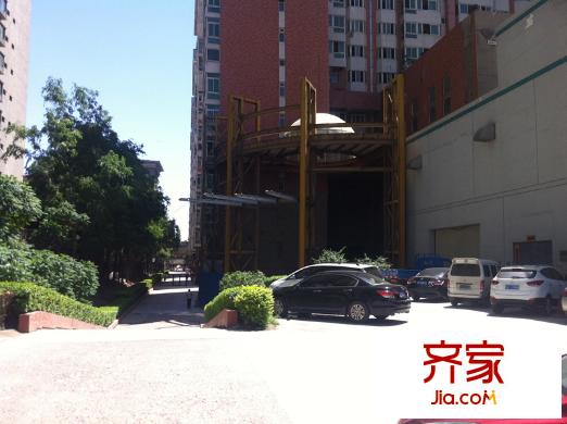 盛世華庭B6小區(qū)內(nèi)部實景（2013.5.29）