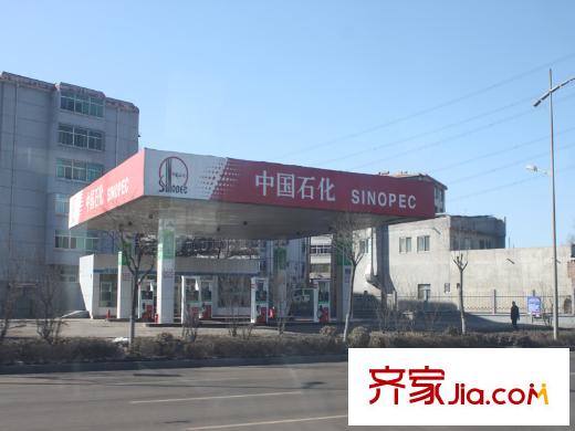 萬廈森鄰周邊加油站