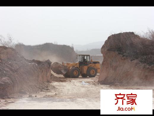 夏威夷北岸工地挖土機(jī)作業(yè)（2013.3.7）