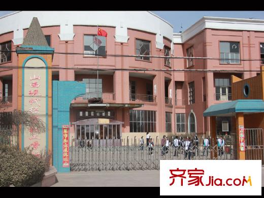 夏威夷北岸周邊北150米職業(yè)學(xué)校