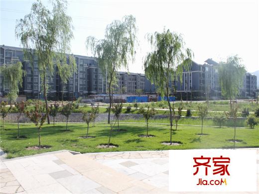漫香林溪小區(qū)內(nèi)園林（20131017）