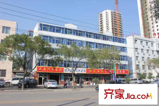 佳欣?尚品小區(qū)向東200米處小商鋪