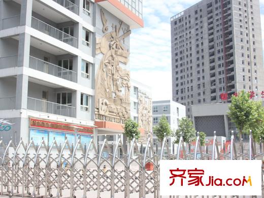 迎西城?朝南水岸太原市第六十五中學