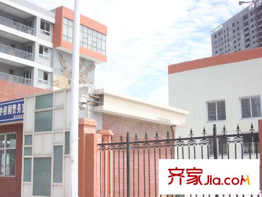 迎西城?朝南水岸太原市第六十五中學