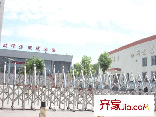 迎西城?朝南水岸太原市第六十五中學