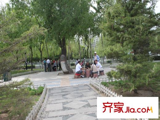 金域閱山周邊玉門河公園夏景