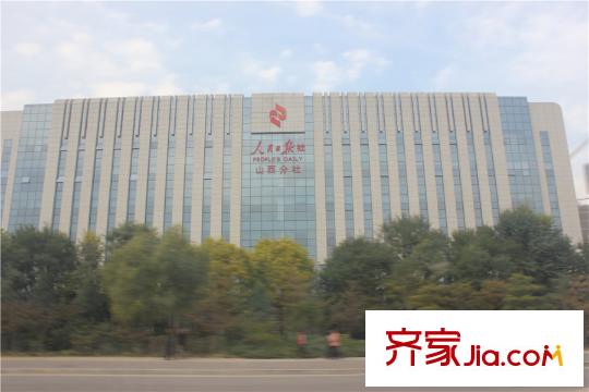 坤杰?拉菲公館周邊龍城大街人民日報社山日分社