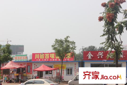 首開?國風(fēng)上觀小區(qū)對面200米處小商鋪