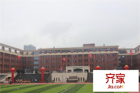 競(jìng)杰?常青藤常青藤知達(dá)實(shí)驗(yàn)中學(xué)（2015-9-10）