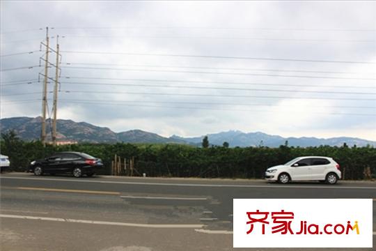 鑫源三個院子門前山景