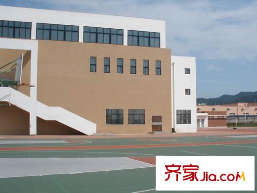 伯金漢花園周邊配套之城陽(yáng)十中