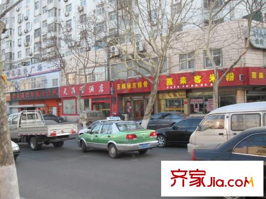城投昌平馨園配套圖周邊配套：飯館一條街