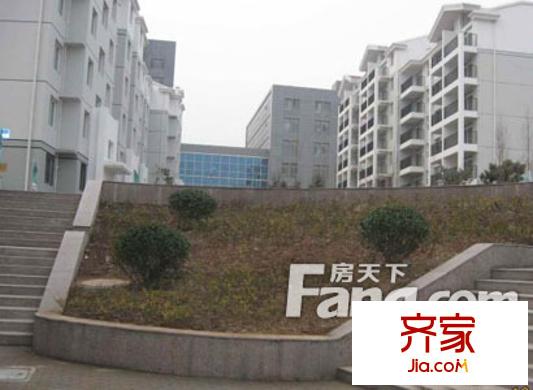 百通依山小居外景圖 
