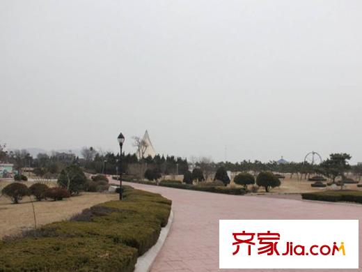 青島印象金沙灘周邊配套之萬人公園