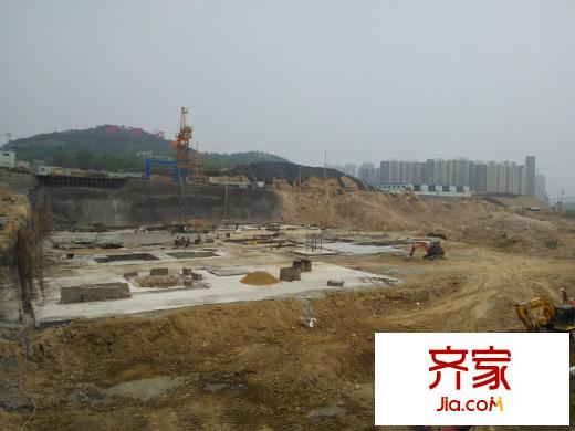 和達(dá)中心城實(shí)景圖工程進(jìn)展2013-06-24