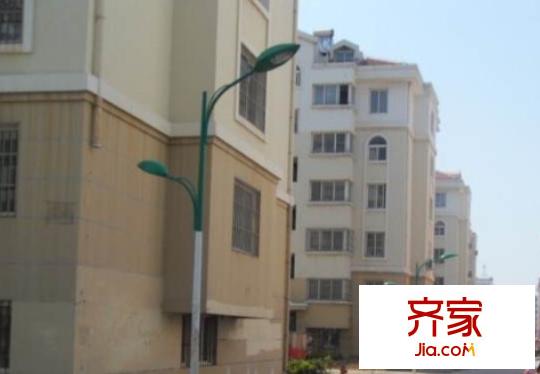 長白山小區(qū)外景圖 