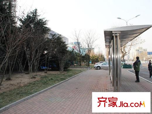 那魯灣海景星級(jí)服務(wù)公寓配套圖周邊配套之商業(yè)