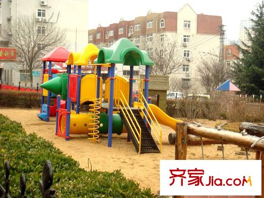 華遠(yuǎn)湯米公館周邊配套之東邊的洪山坡小區(qū)