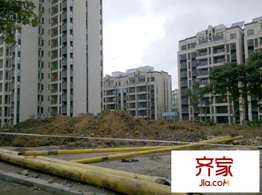保利里院里外景圖小區(qū)實(shí)景圖（20120826）