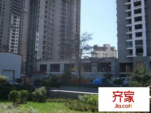 萬達(dá)39克拉外景圖9月13日在延吉路上看項(xiàng)目