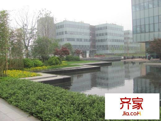 富力十號(hào)售樓處外景(2012.5.17)