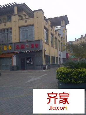 秦峰廣場小區(qū)外景圖 
